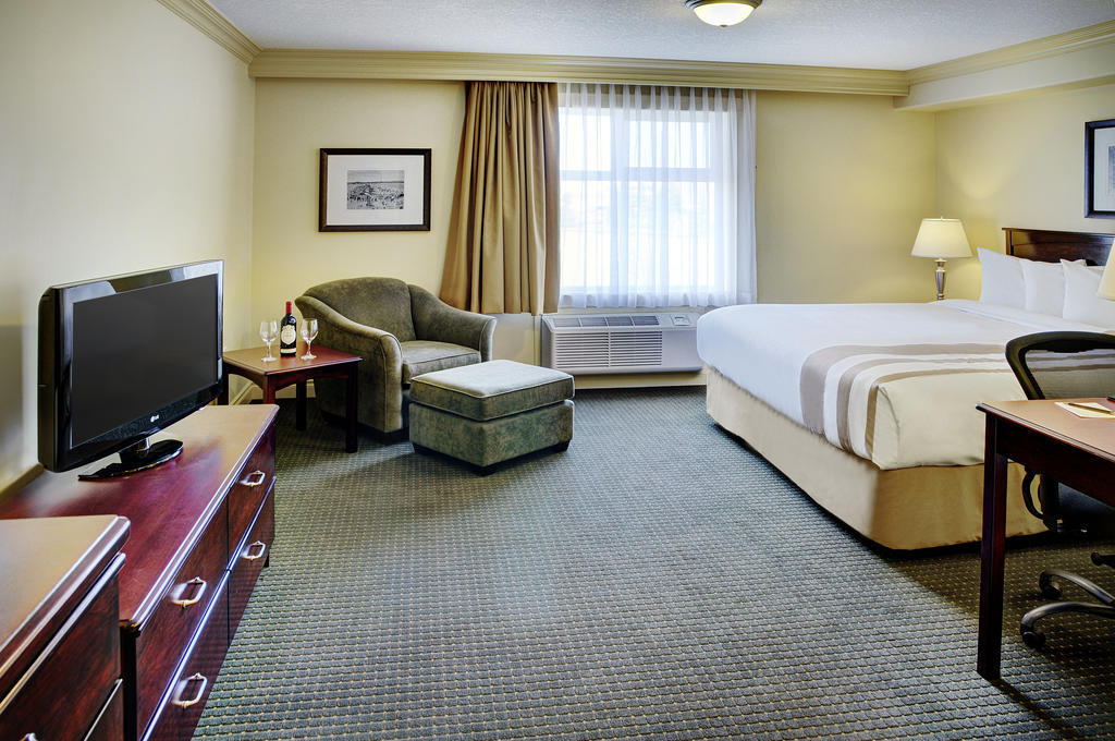 Chateau Nova Kingsway Edmonton Buitenkant foto